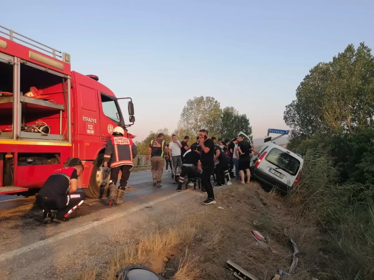 Çanakkale\'de Trafik Kazası: 1 Ölü, 1 Yaralı