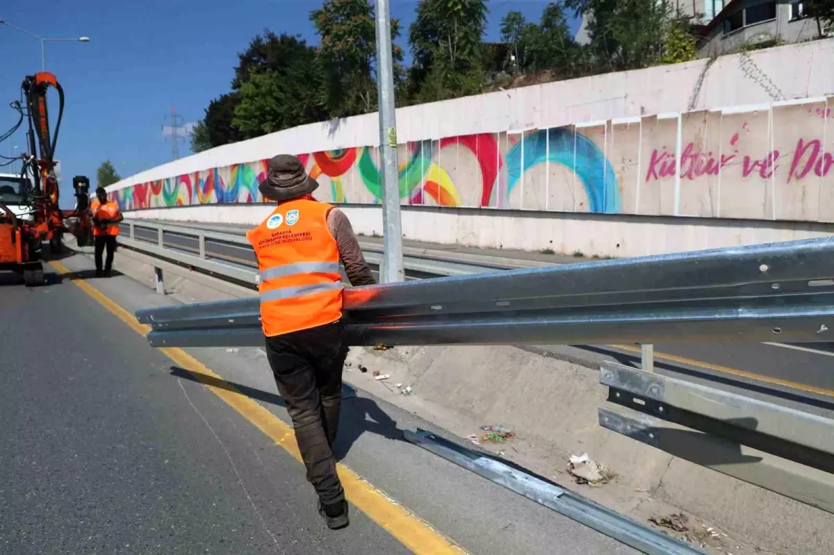 Sakarya Büyükşehir Belediyesi, Kenan Sofuoğlu Caddesi\'nde Güvenlik Önlemlerini Artırıyor