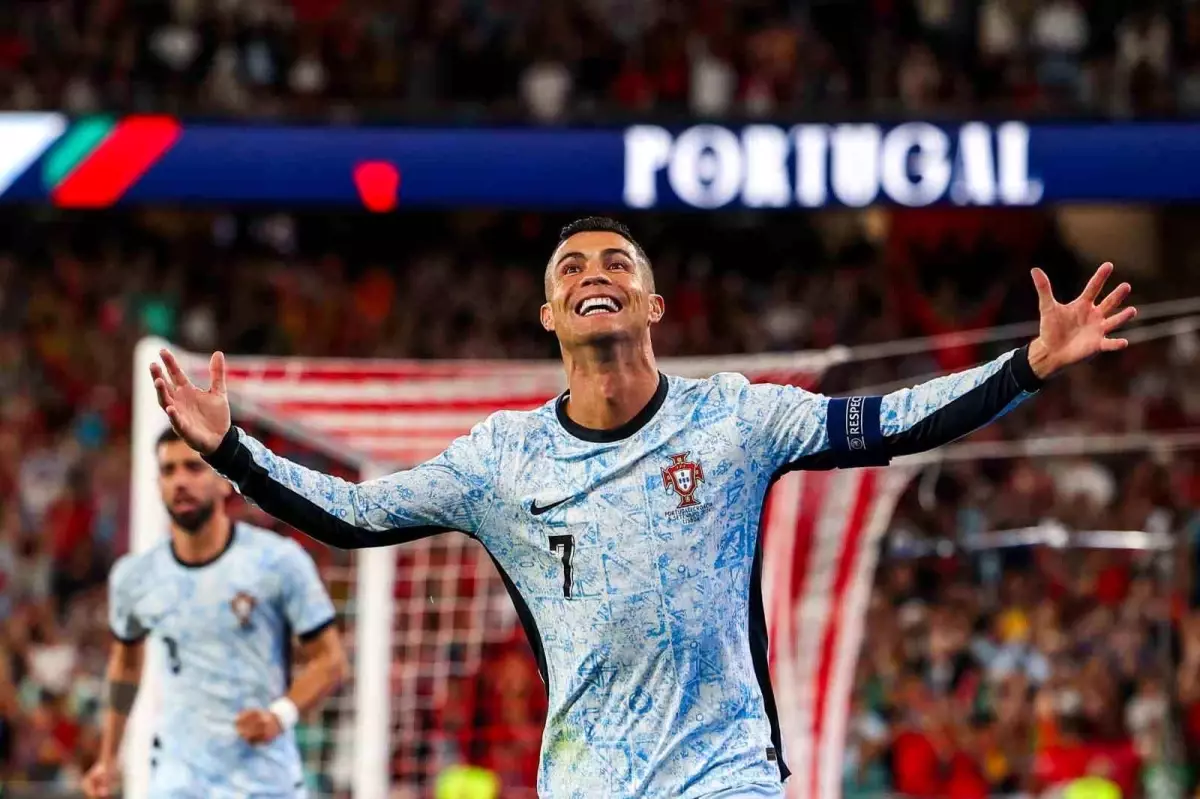 Ronaldo, 900. Golüne Ulaşarak Tarihe Geçti