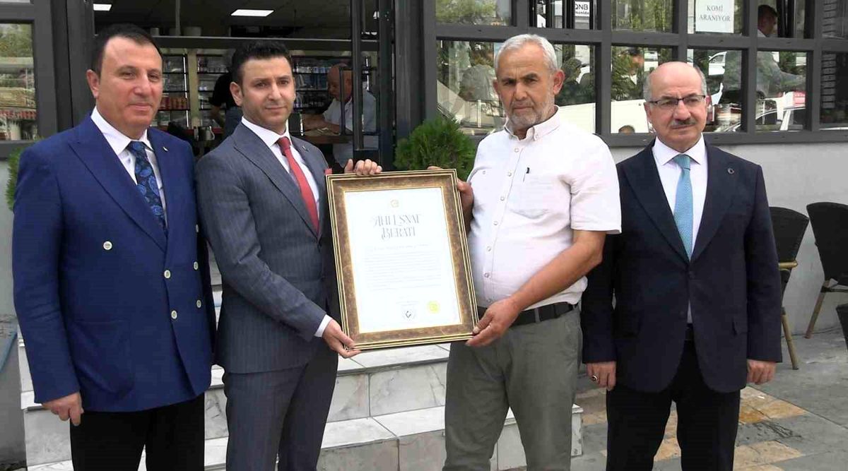 Kahramanmaraşlı Esnafa Ahilik Beratı