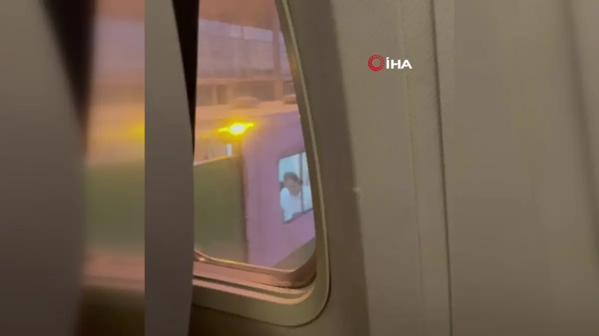 Elazığ-Ankara uçağı, yolcu nedeniyle geri döndü