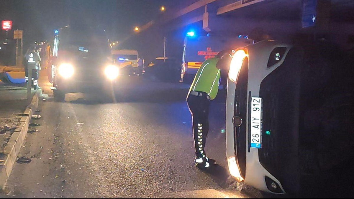 Eskişehir\'de Trafik Kazası: 4 Yaralı