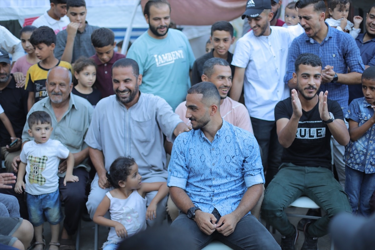 Gazze\'de Düğün: Umut ve Direniş