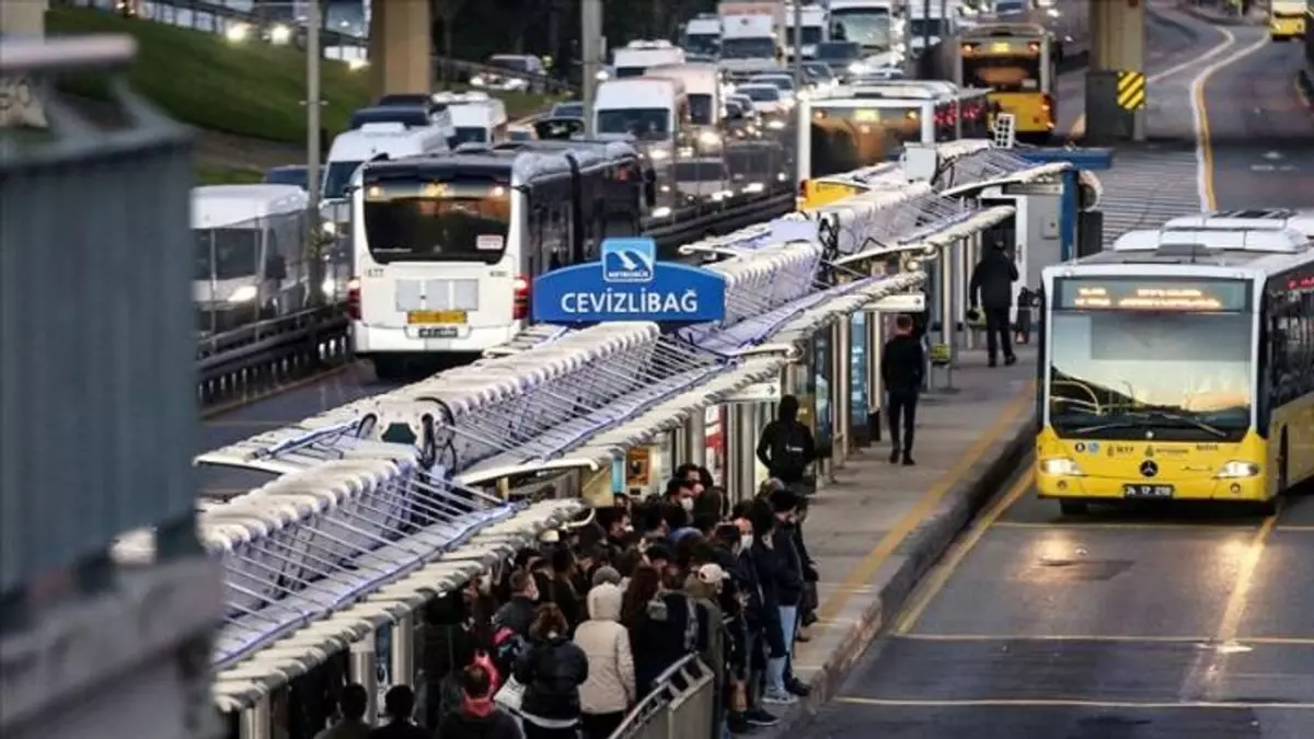 İstanbul\'da toplu taşımaya pazartesi ayarı