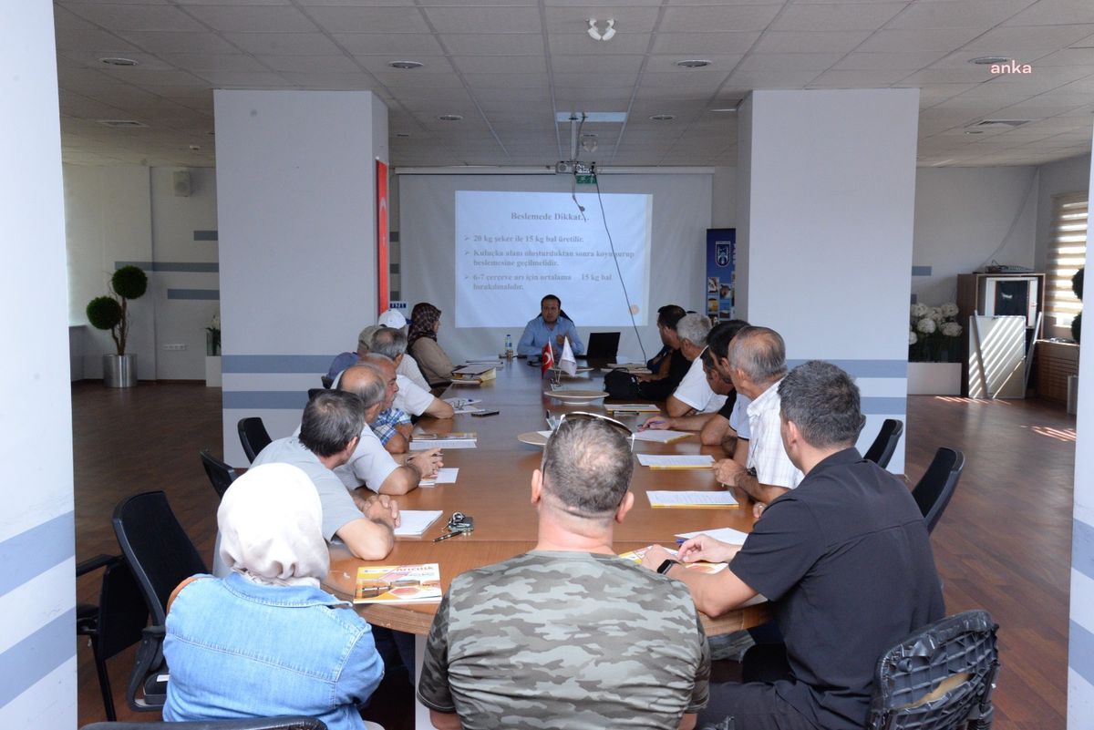 Arıcılara Sonbahar ve Kışlatma Eğitimi Verildi