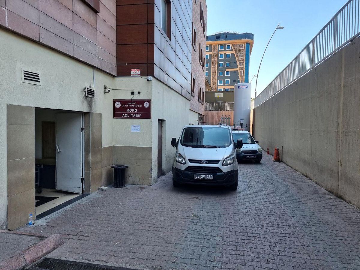 Kayseri\'de Tüfekle Vurulan Kadın Hayatını Kaybetti
