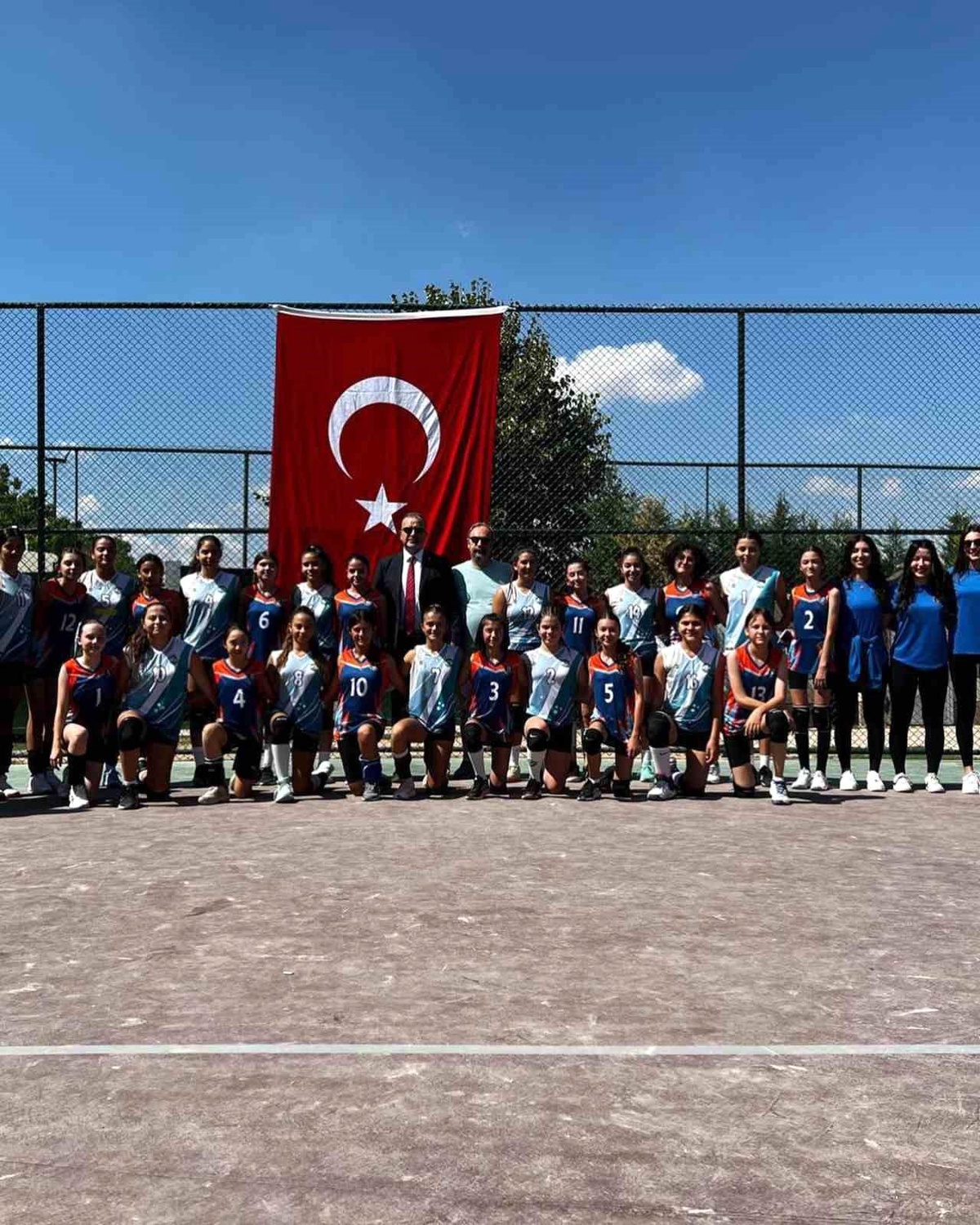 Kütahya Belediyespor Minikler Voleybol Takımı Şenlikte Yer Aldı