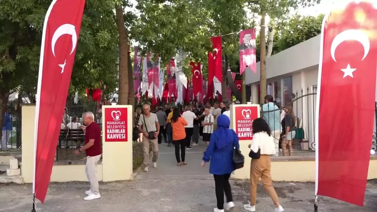 Manavgat\'ta Kadınlar Kahvehanesi açıldı