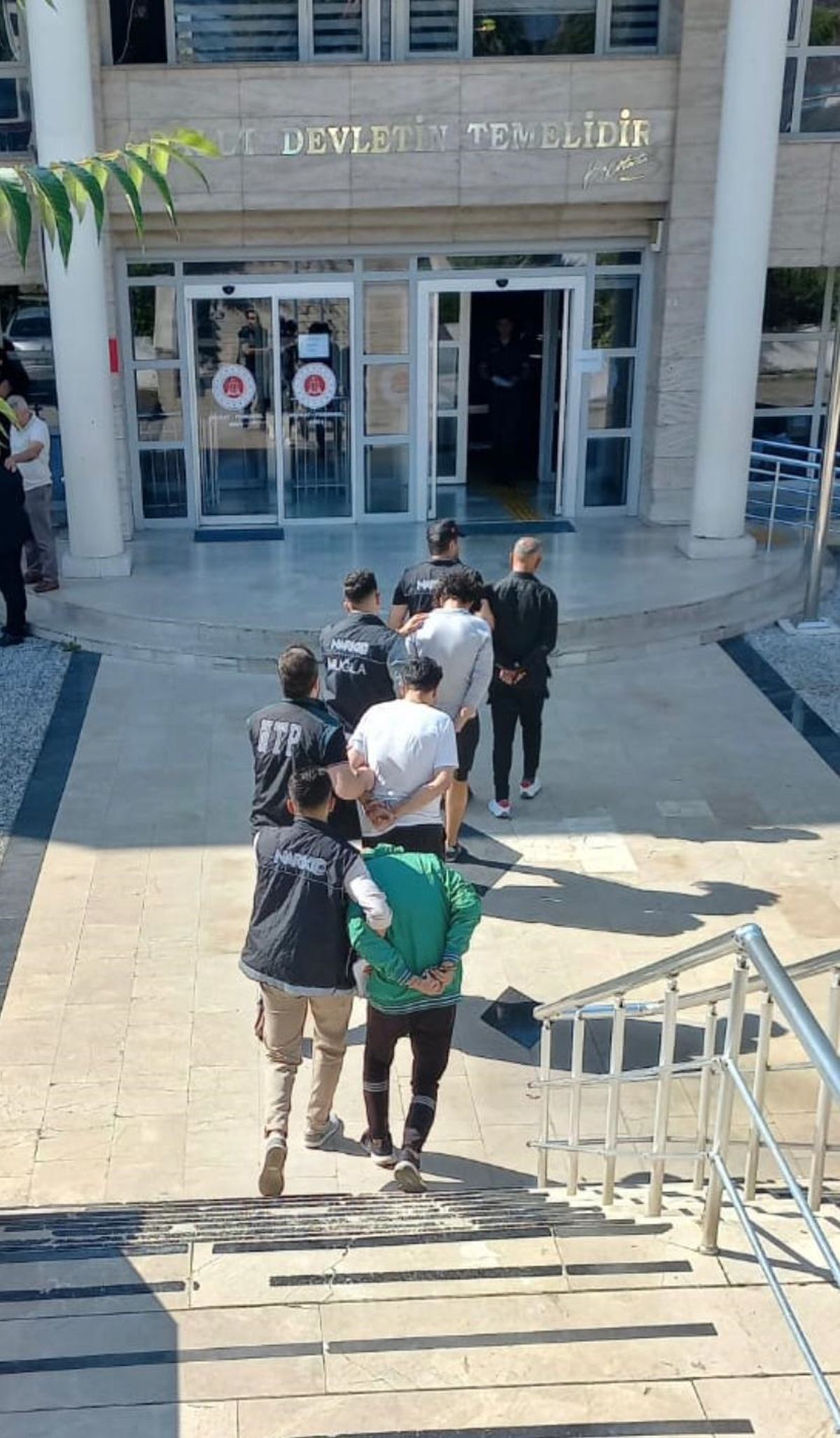 Menteşe\'de Uyuşturucu Operasyonu: 4 Tutuklama