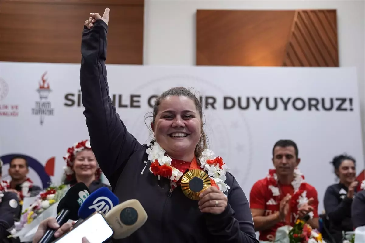 Paris 2024\'te Altın Madalya Gururu