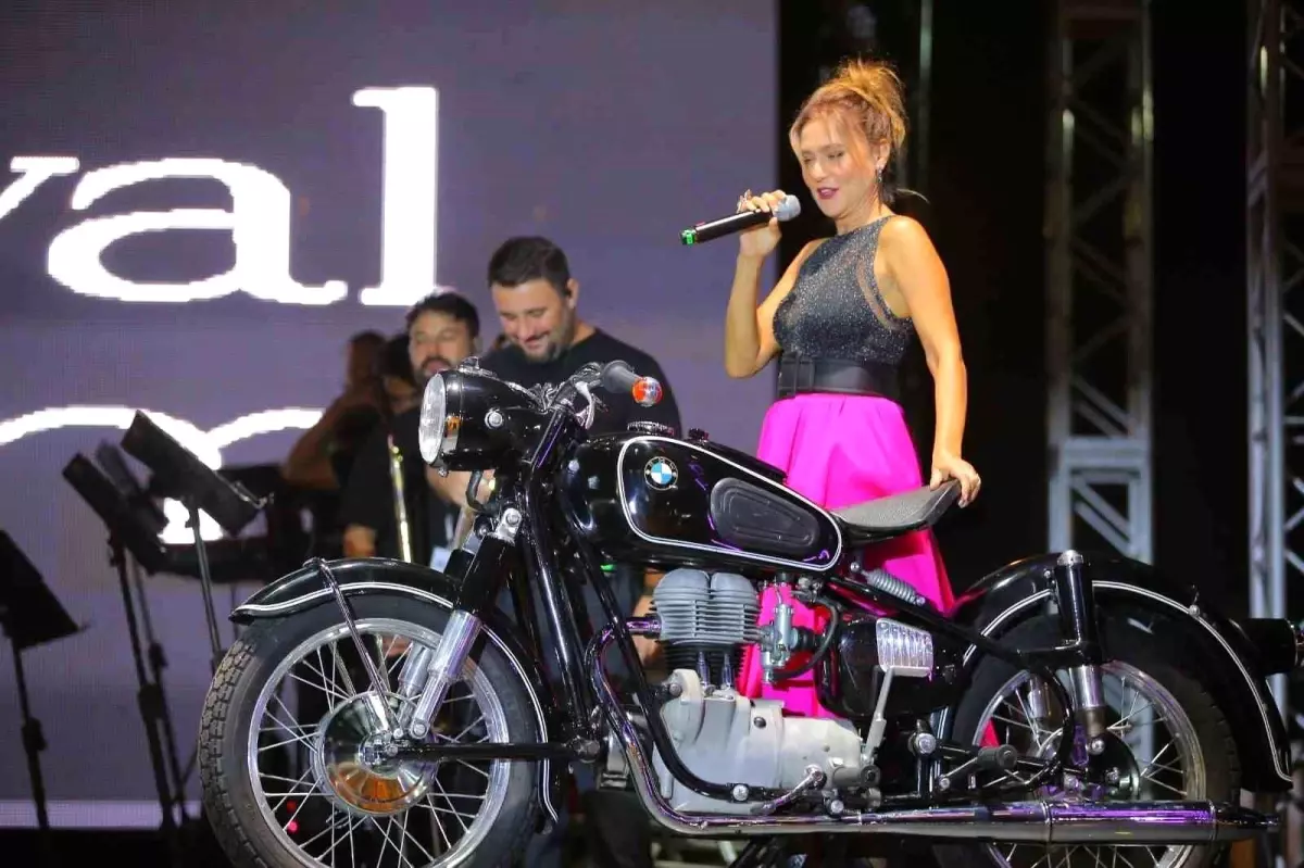 NG Afyon MotoFest\'te Şevval Sam Sahne Aldı