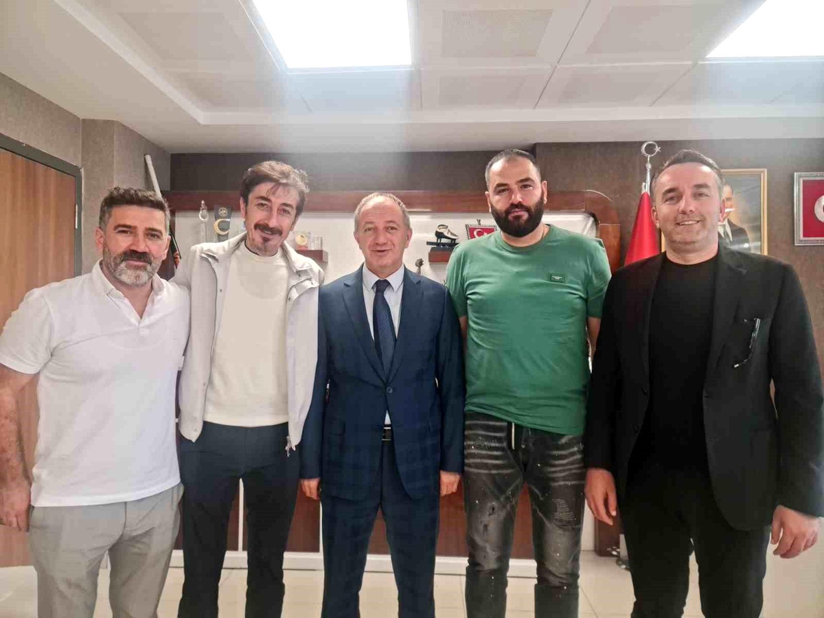 Tortumspor, Erzurum Gençlik ve Spor İl Müdürü\'nü ziyaret etti