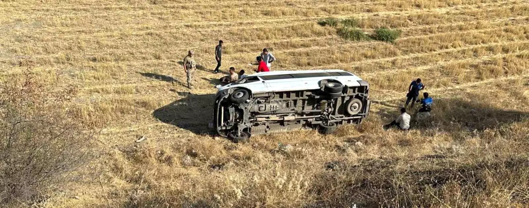 Şırnak\'ta ticari taksi ile TPAO işçi servisi çarpıştı: 6 yaralı