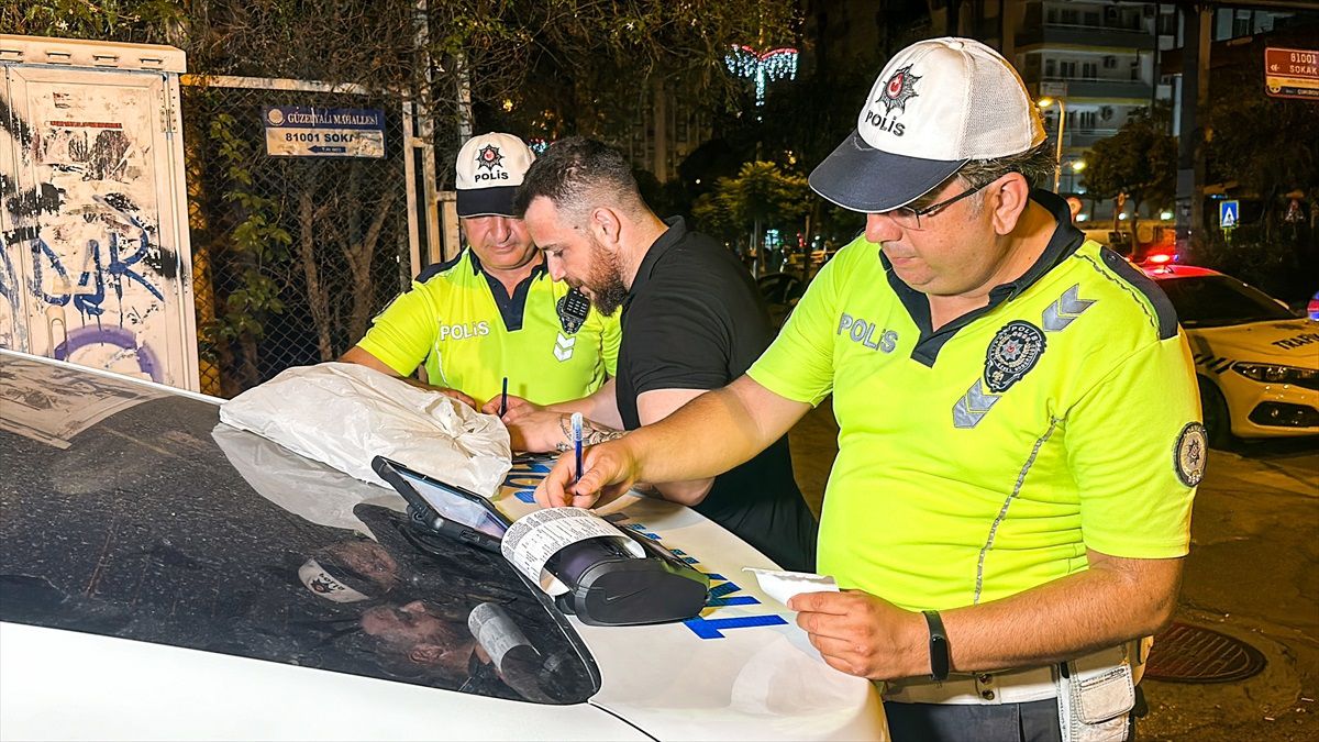Adana’da Trafik Denetimi: 15 Sürücüye Ceza
