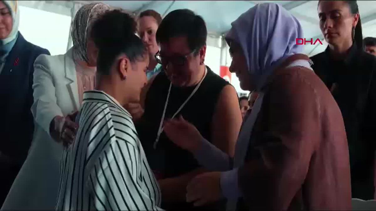Emine Erdoğan\'dan Koruyucu Ailelere Teşekkür