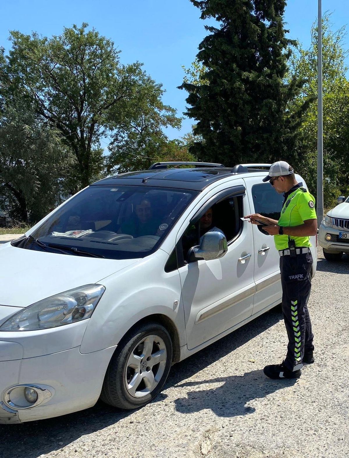 Bozüyük\'te 53 sürücüye 144 bin TL ceza