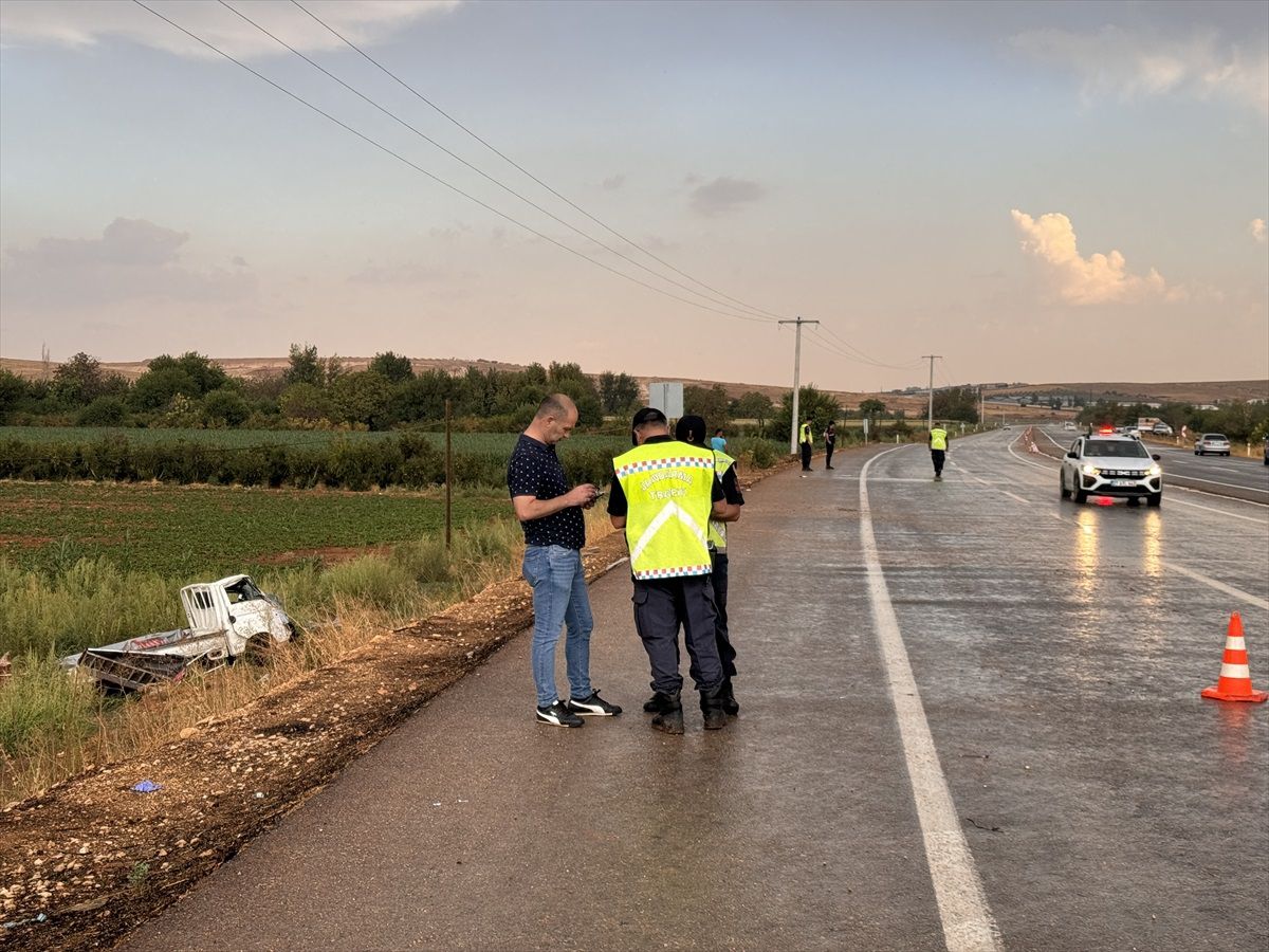 Gaziantep\'te Tarım İşçilerini Taşıyan Pikap Devrildi