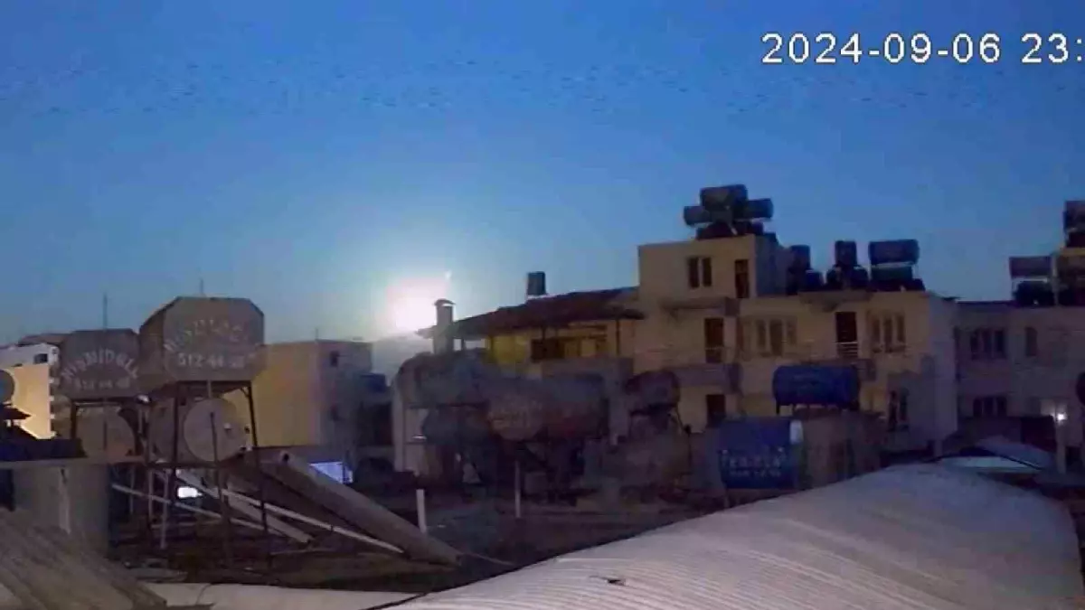 Hatay\'da Gökyüzünde Parlayan Göktaşı