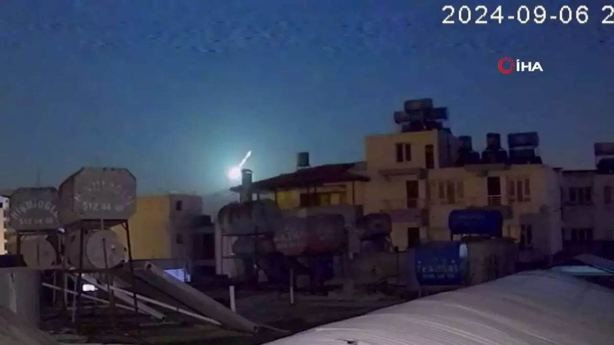 Hatay\'da Gökyüzünde Parlak Cisim Görüldü