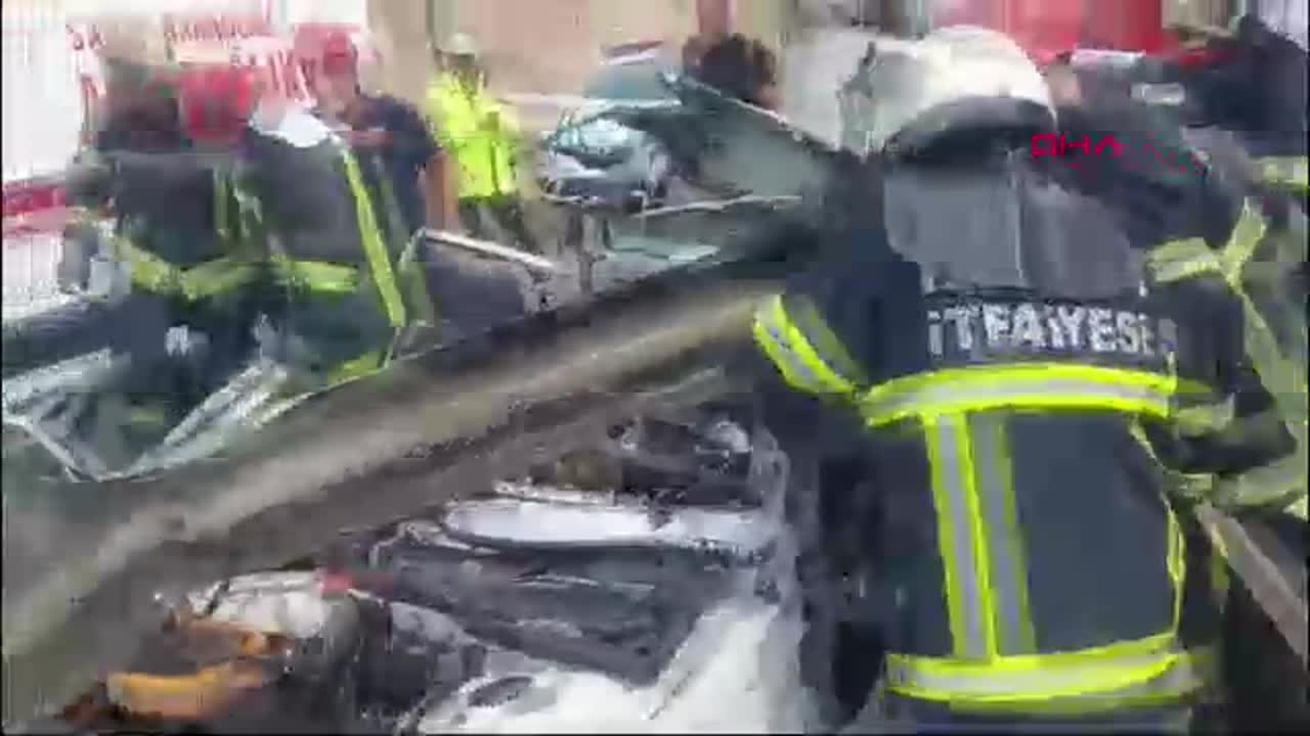 Kocaeli\'de Trafik Kazası: 1 Ölü, 2 Yaralı
