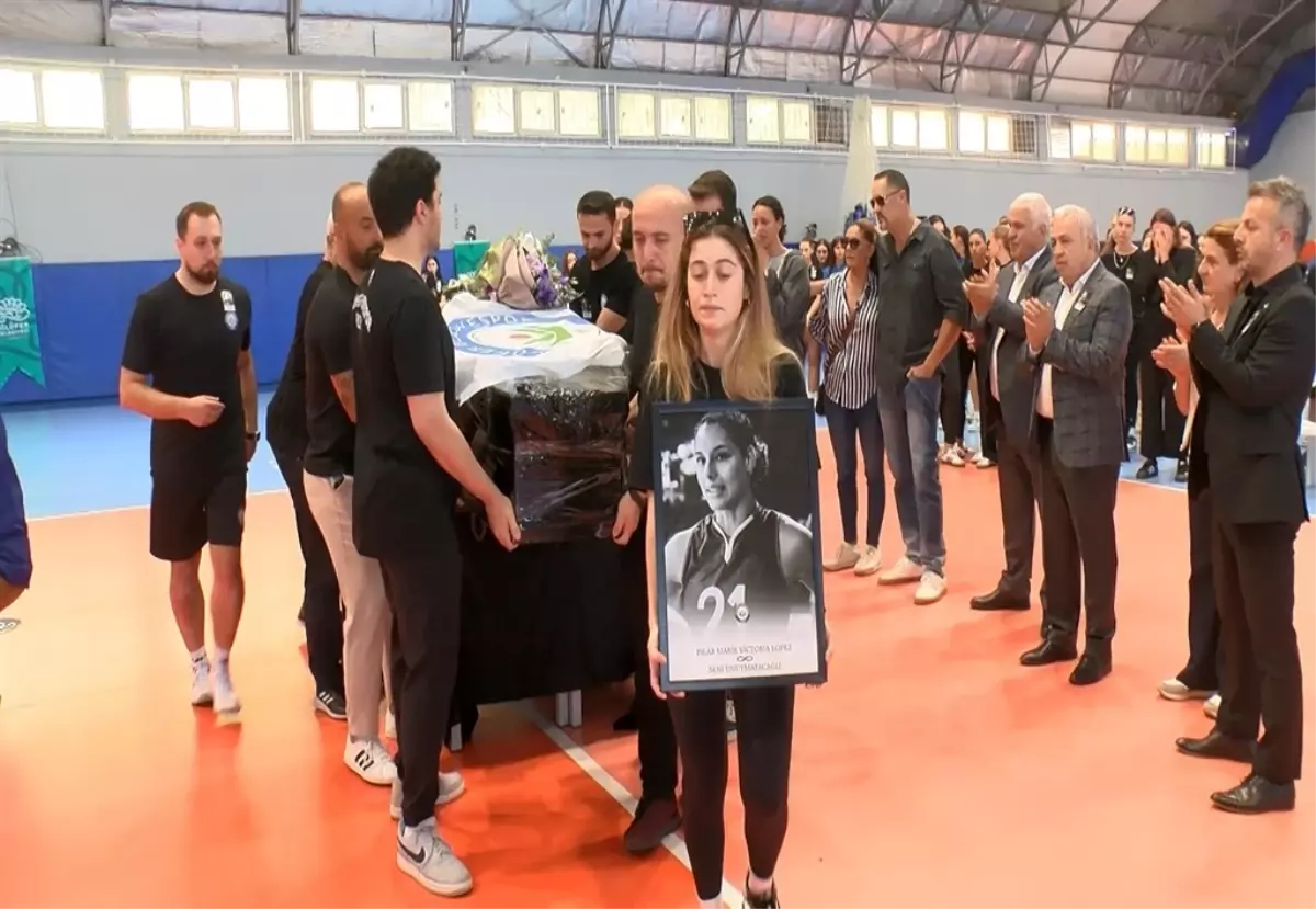 Bursa Nilüfer Belediyespor Kadın Voleybol Takımı\'ndan Pilar Marie Victoria Lopez\'in ölümünde gıda zehirlenmesi ihtimali