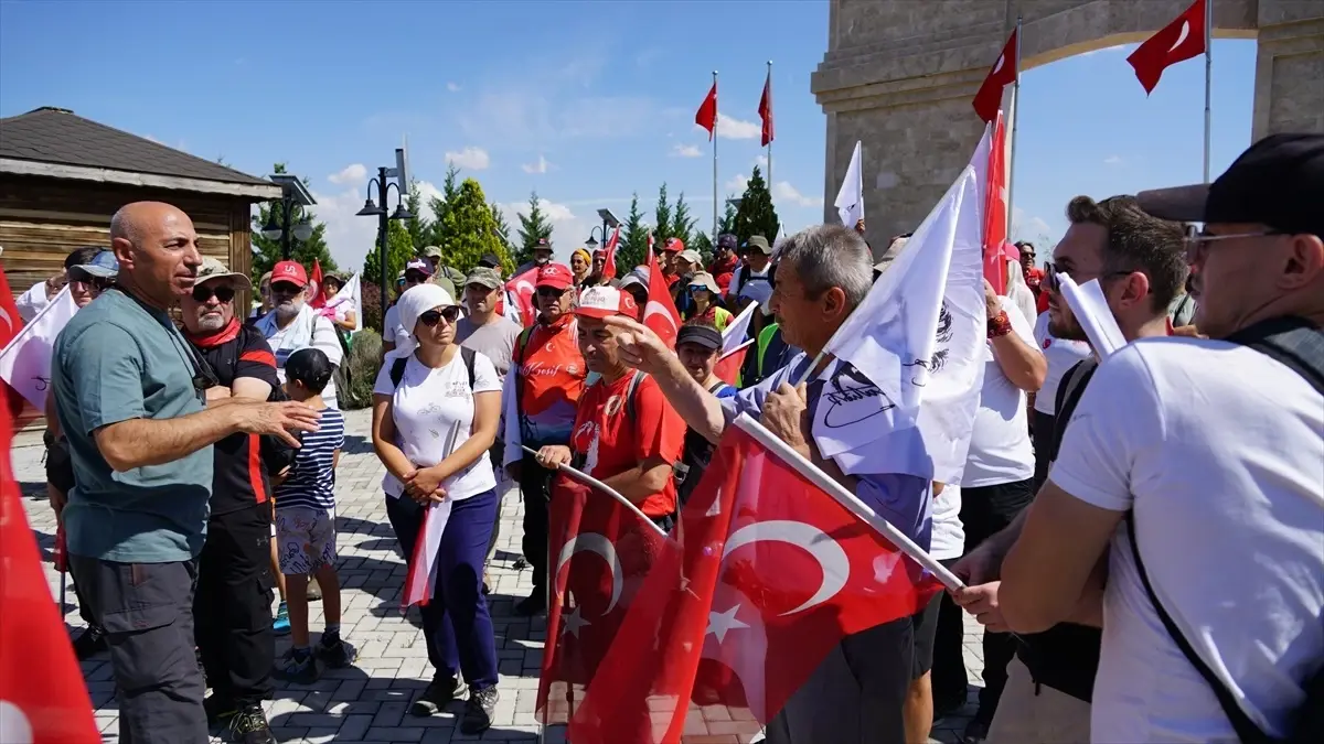 Sakarya Zaferi\'nde Anma Yürüyüşü