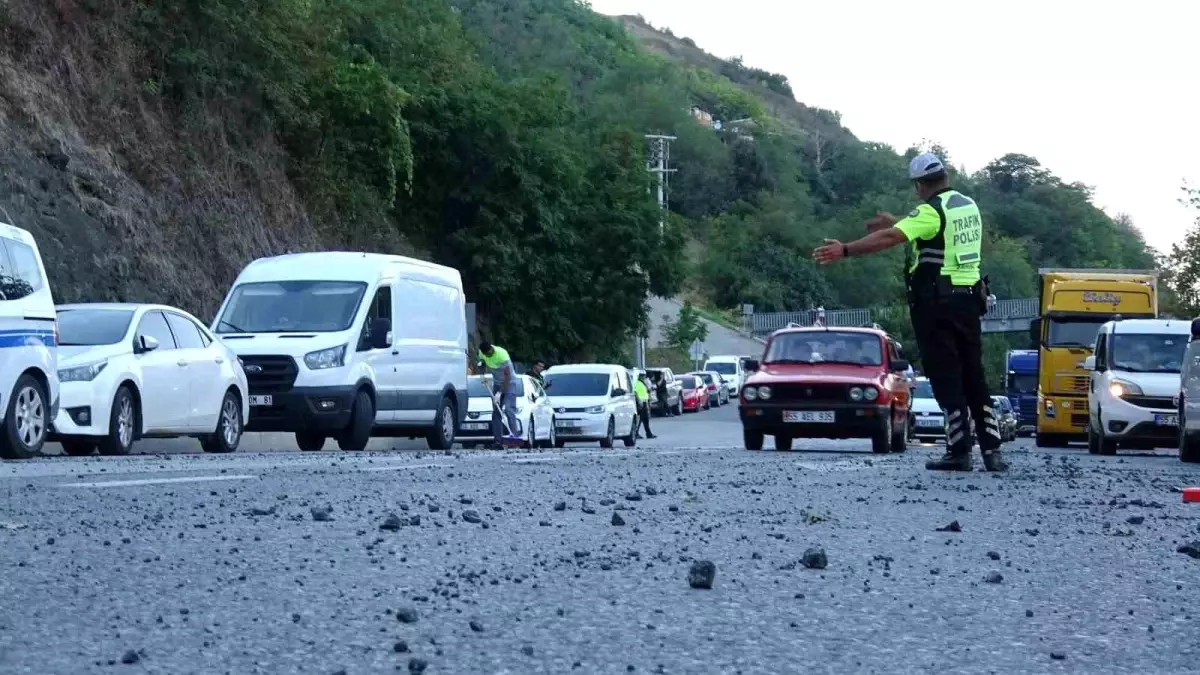 Samsun\'da Taş Ocağında Patlama: 4 Yaralı