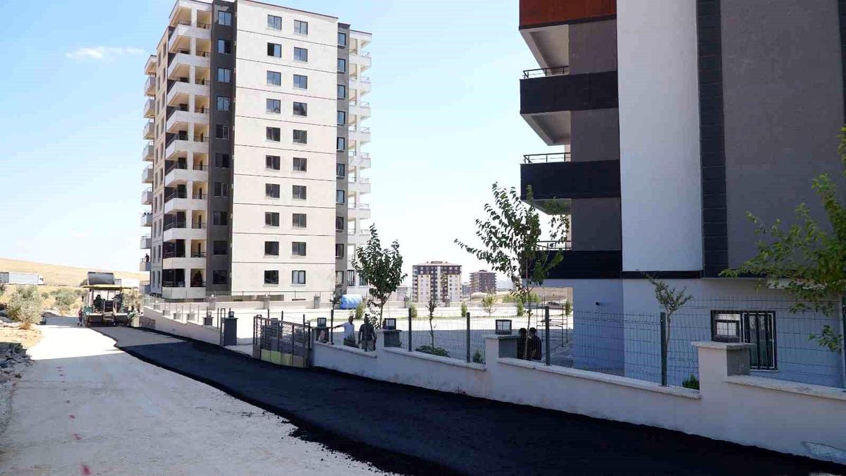 Şehitkamil\'de Asfalt Çalışmaları Hızla Devam Ediyor