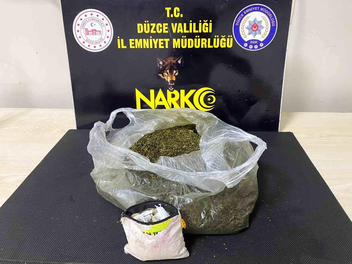 Düzce\'de Uyuşturucu Operasyonu: 3 Gözaltı