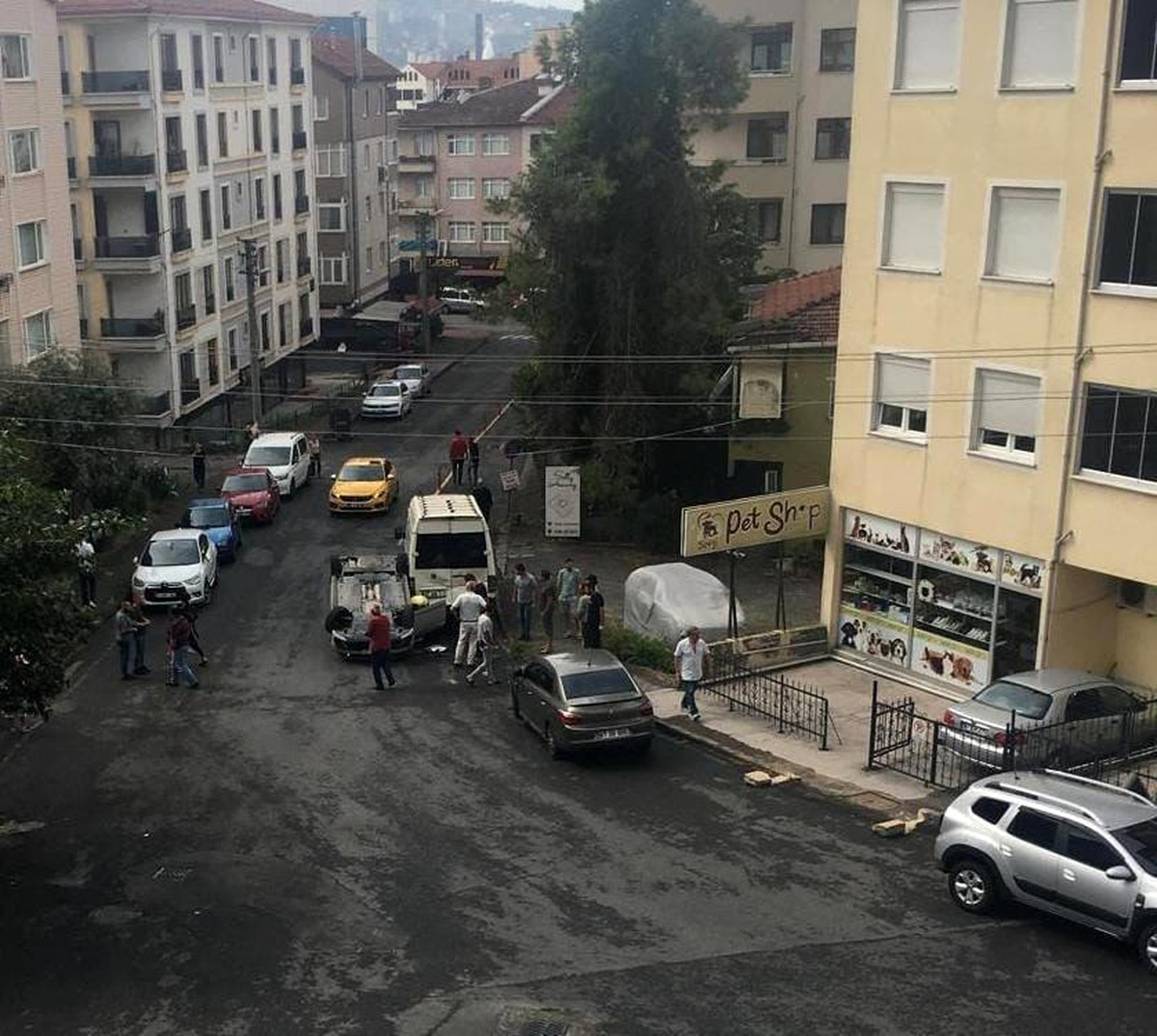 Ereğli\'de Trafik Kazası: Sürücü Kurtuldu