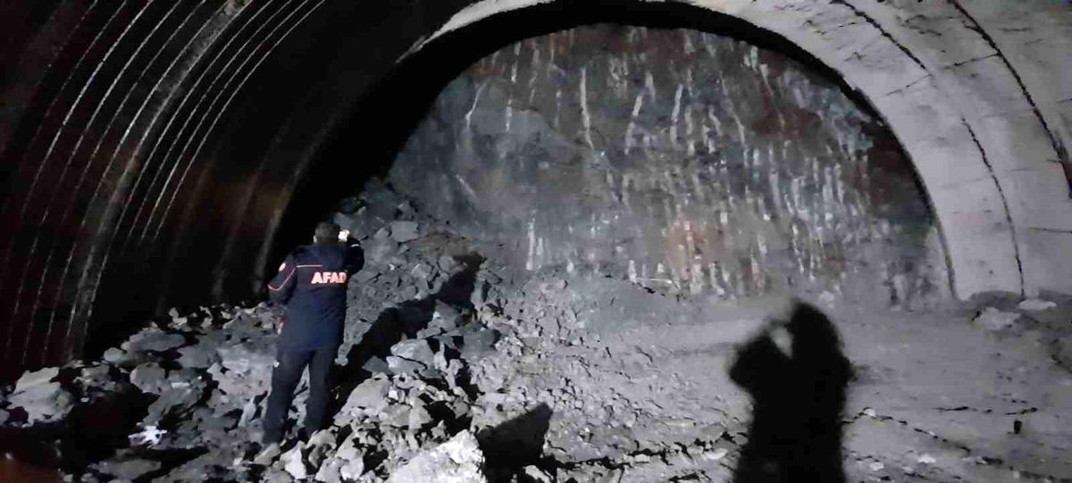 Bayburt Tünelinde Çocuk İşçi Hayatını Kaybetti