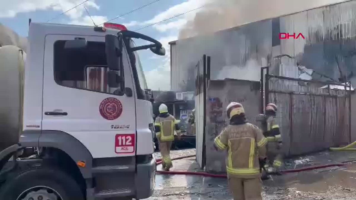 Bursa\'da Hurdalık Yangını Kontrol Altına Alındı