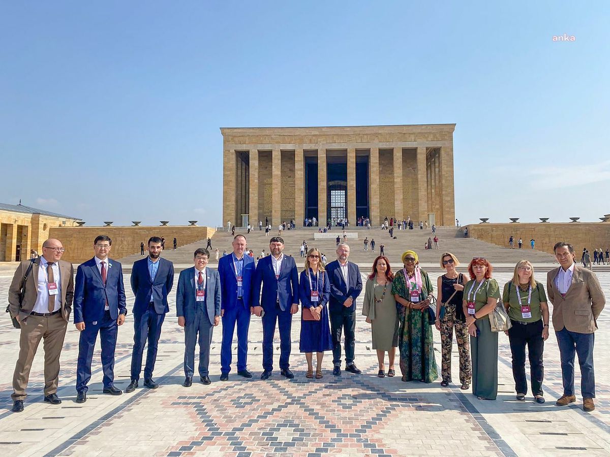 Sosyalist Enternasyonal Anıtkabir\'i Ziyaret Etti