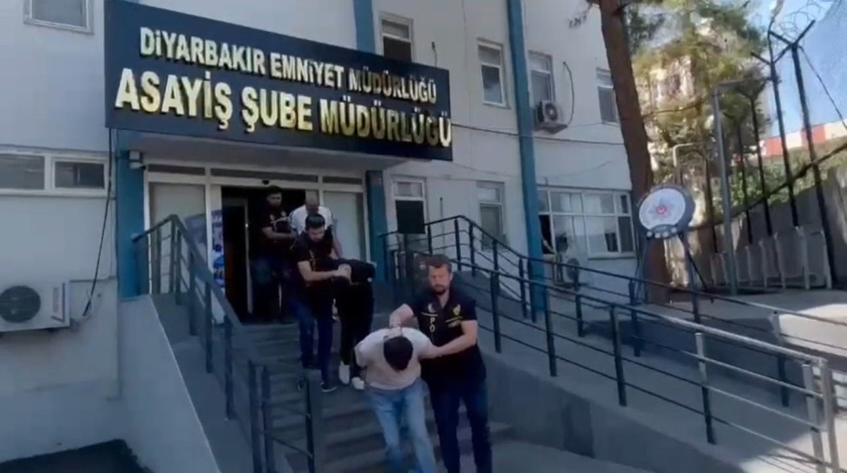 Diyarbakır\'da Focus Operasyonu: 8 Tutuklama
