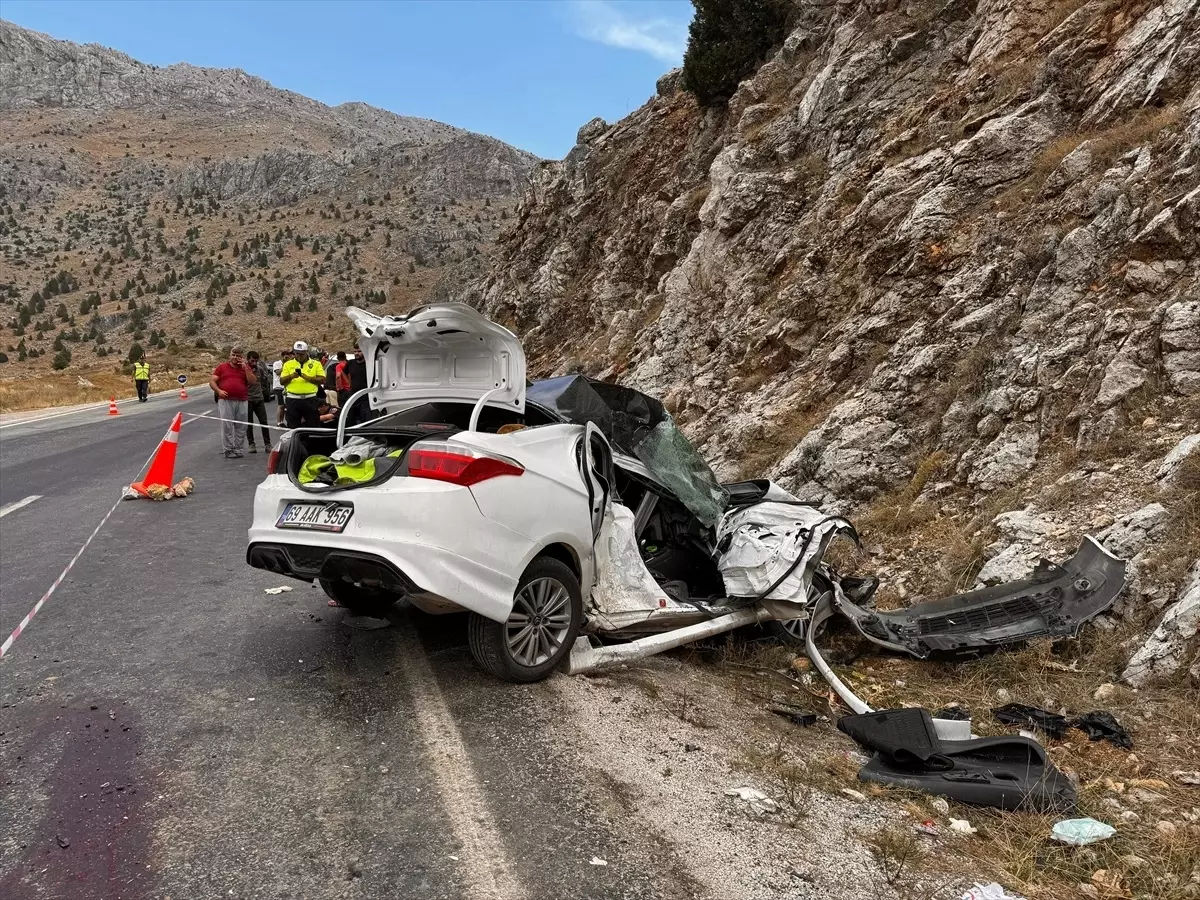 Kahramanmaraş\'ta Feci Kaza: 2 Ölü