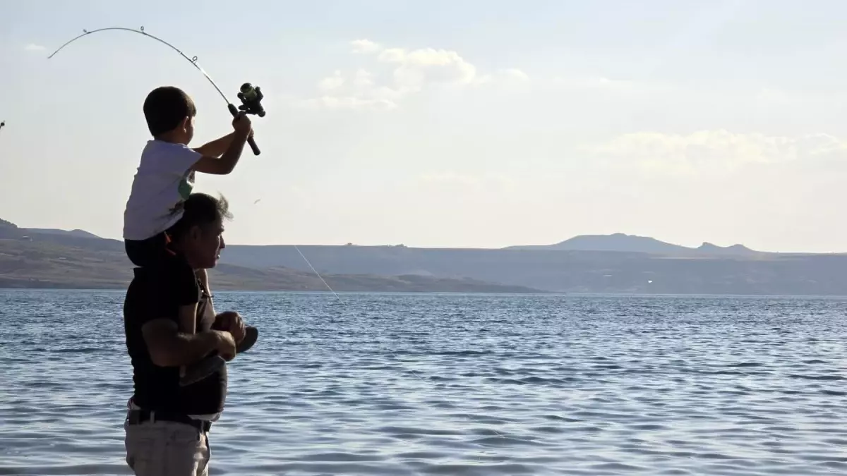 Kocasinan Belediyesi tarafından düzenlenen Kuşçu Olta Balıkçılığı Yarışması büyük ilgi gördü