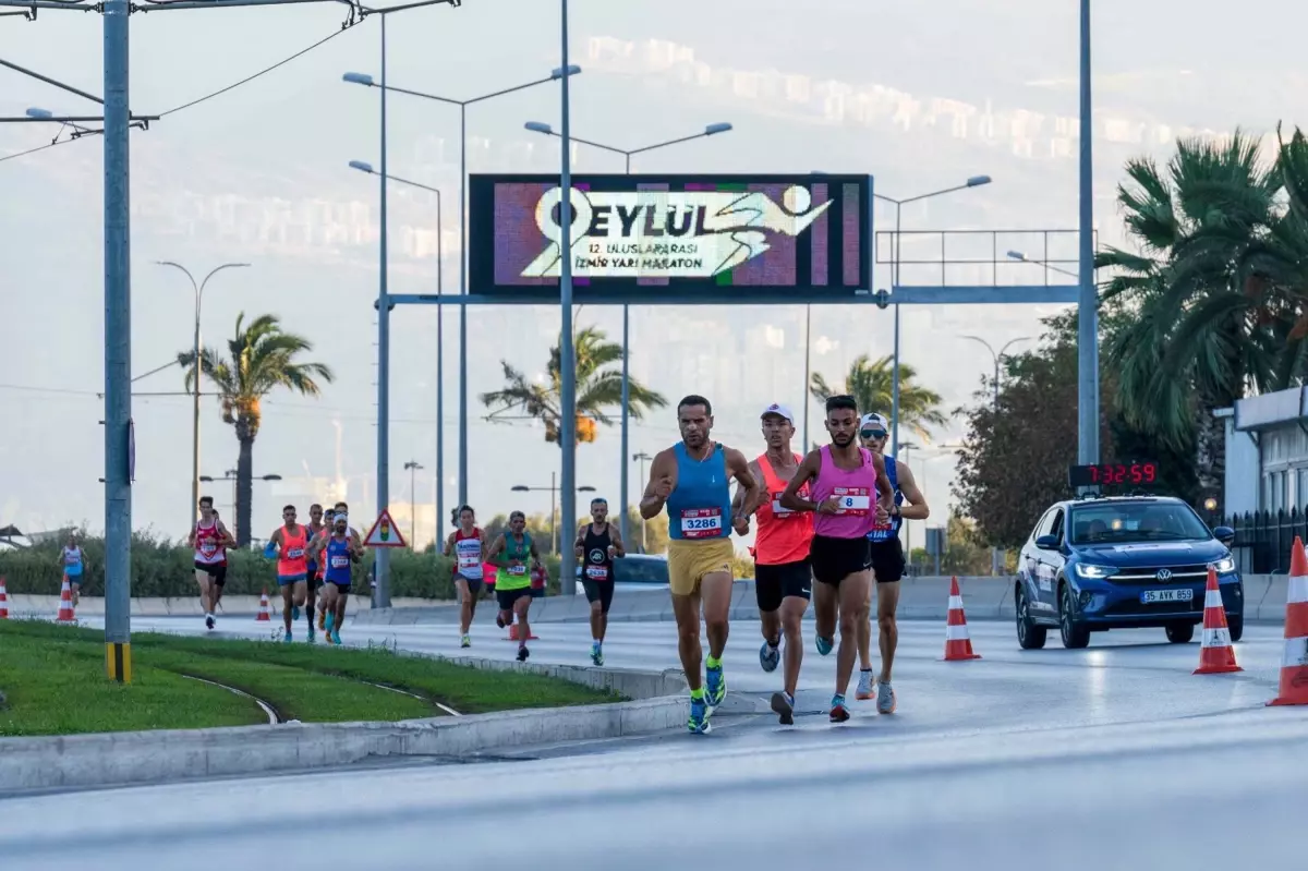 İzmir Yarı Maratonu Coşkuyla Yapıldı