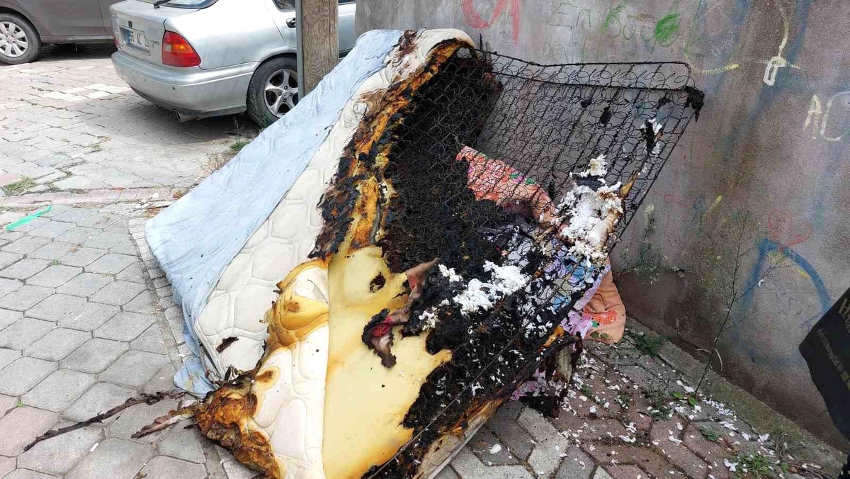 Samsun\'da 2,5 yaşındaki çocuk evde yangın çıkardı