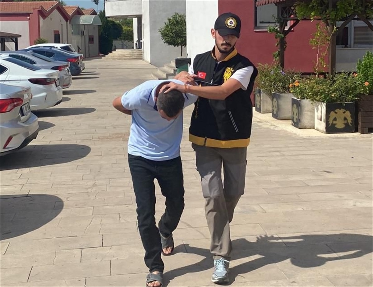 Adana\'da Bıçaklı Kavga: Seyyar Dönerci Hayatını Kaybetti