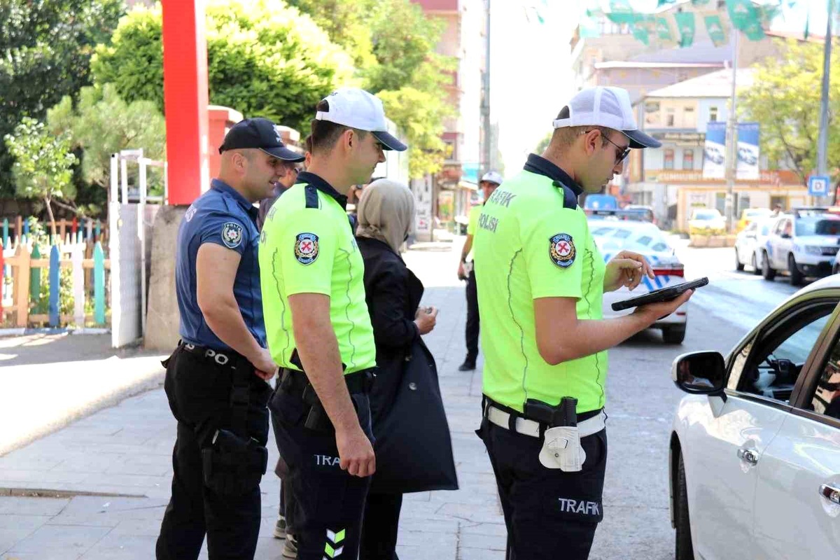 Ağrı\'da Öğrenci Servislerine Denetim