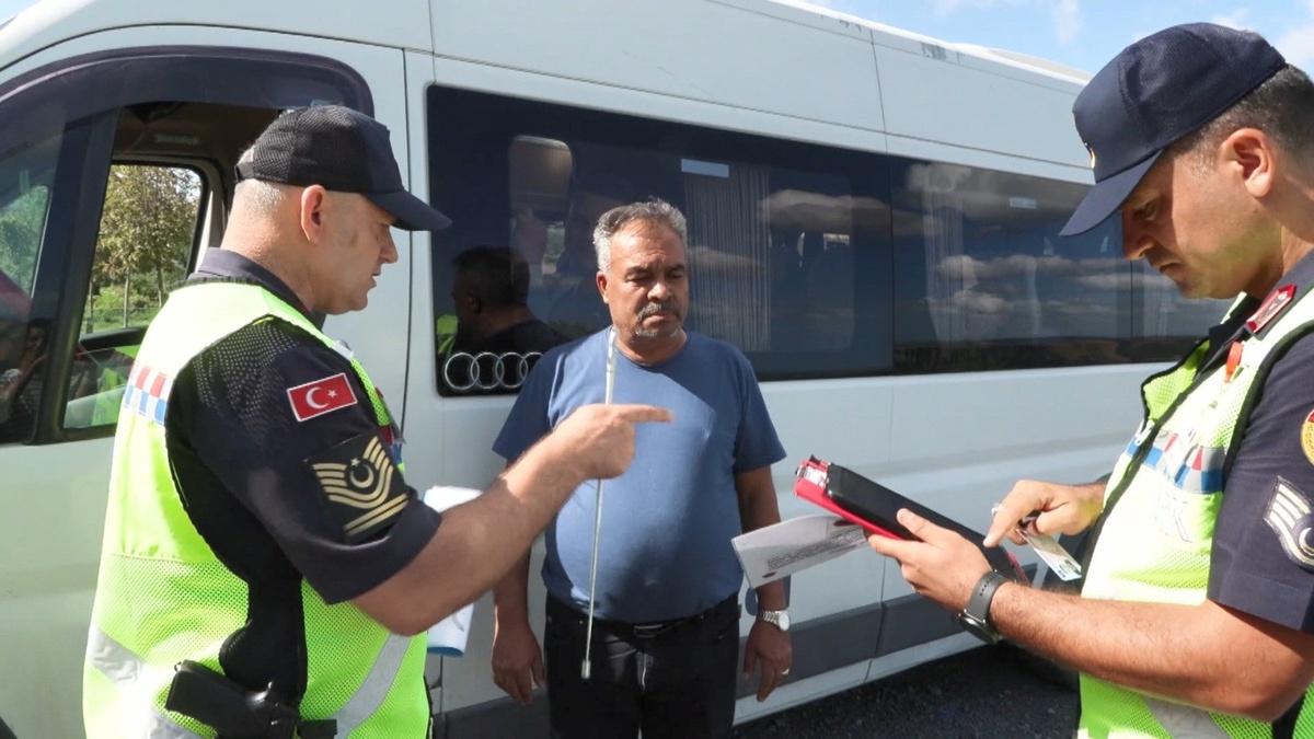 Okul Servislerine Jandarma Denetimi