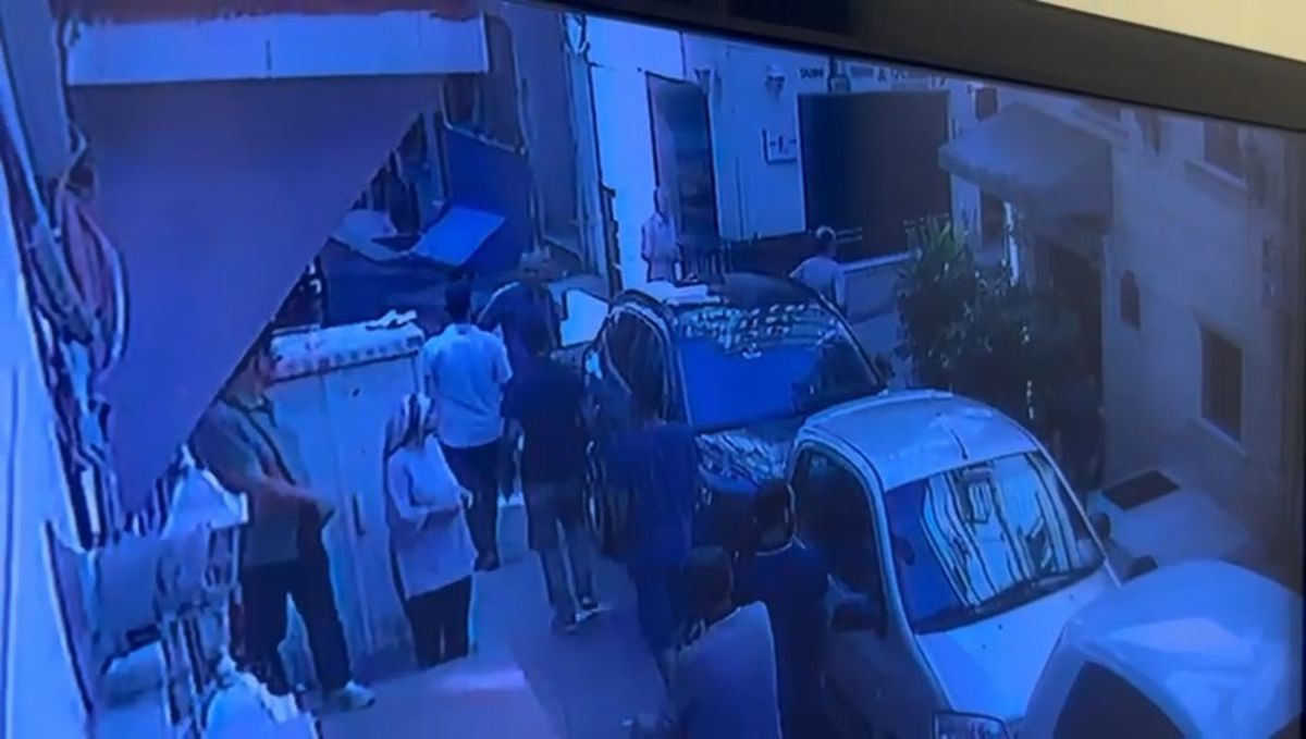 Beyoğlu\'nda Sevgili Kavgası: Kadın Hayatını Kaybetti