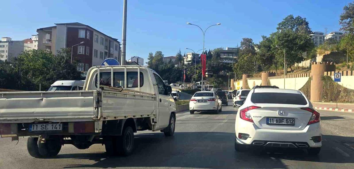 Bilecik\'te Yeni Eğitim Yılıyla Birlikte Trafik Çilesi Başladı
