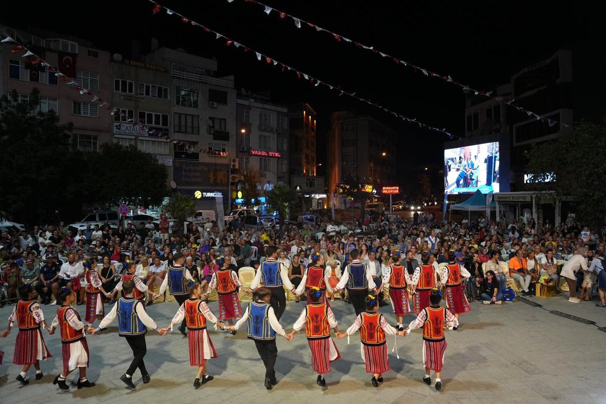 Burhaniye\'nin düşman işgalinden kurtuluşunun 102. yılı kutlamaları
