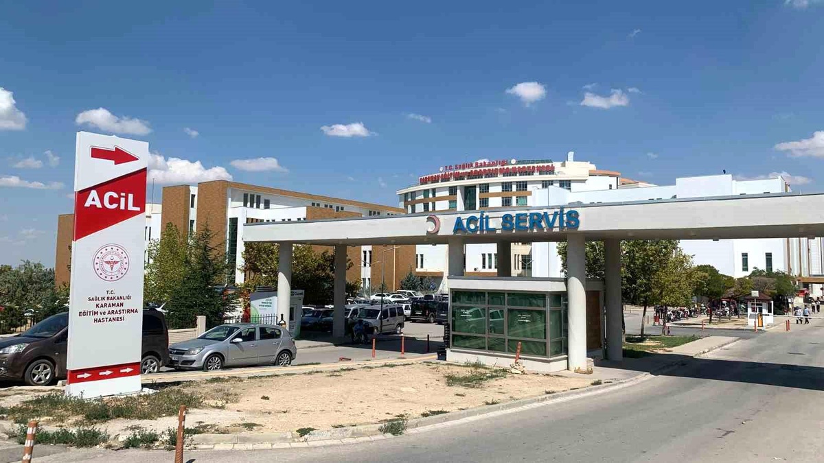 Salça Makinesine Eli Kaptıran Kadın Hastanelik Oldu