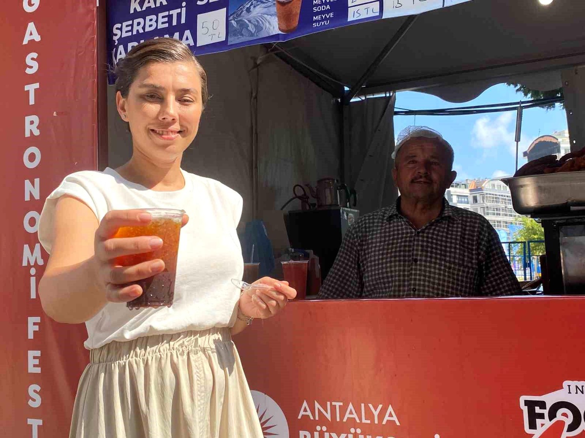 Antalya\'da Foodfest Gastronomi Festivali\'nde \'Karlama\' yöntemi dikkat çekti