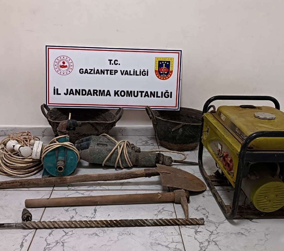 Nurdağı\'nda Kaçak Kazı Operasyonu