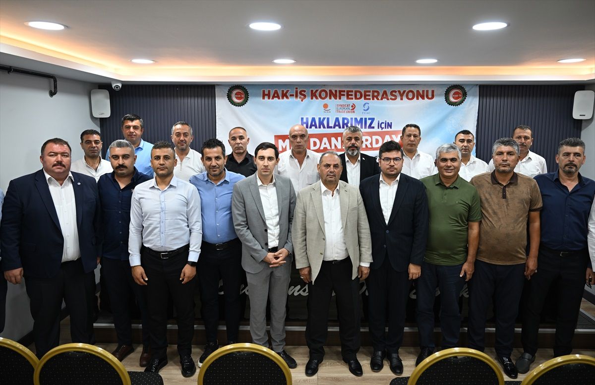 HAK-İŞ\'ten Emekçiye Destek Mitingi
