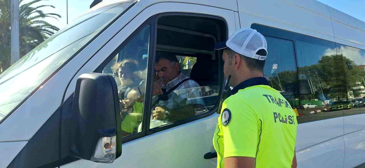 İstanbul\'da Öğrenci Servislerine Denetim