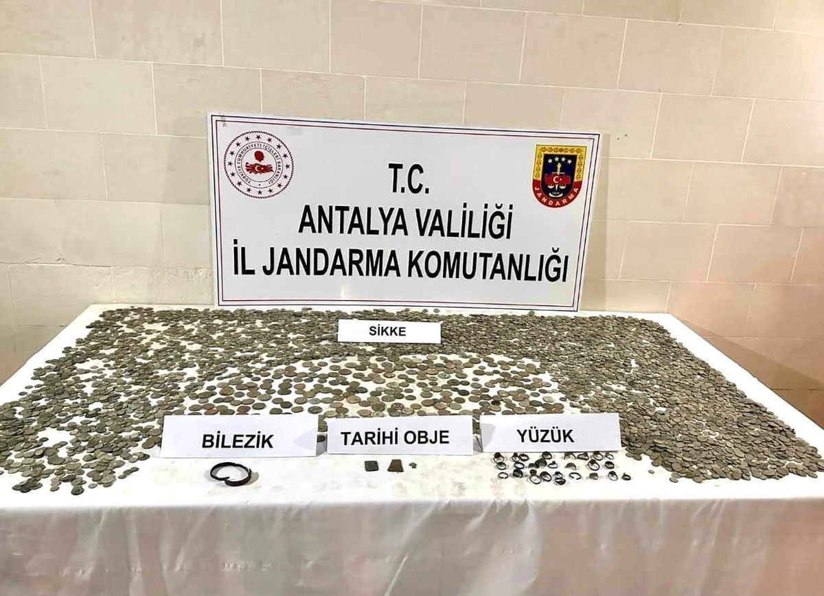 Kaş\'ta Tarihi Eser Kaçakçılığı Operasyonu